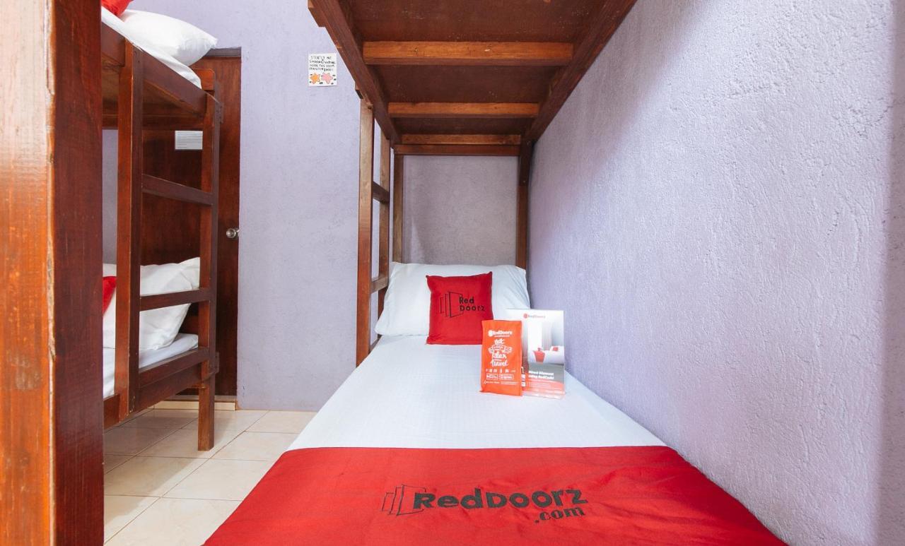 Bernwoods Extyn B&B Dormitory Iloilo Zewnętrze zdjęcie